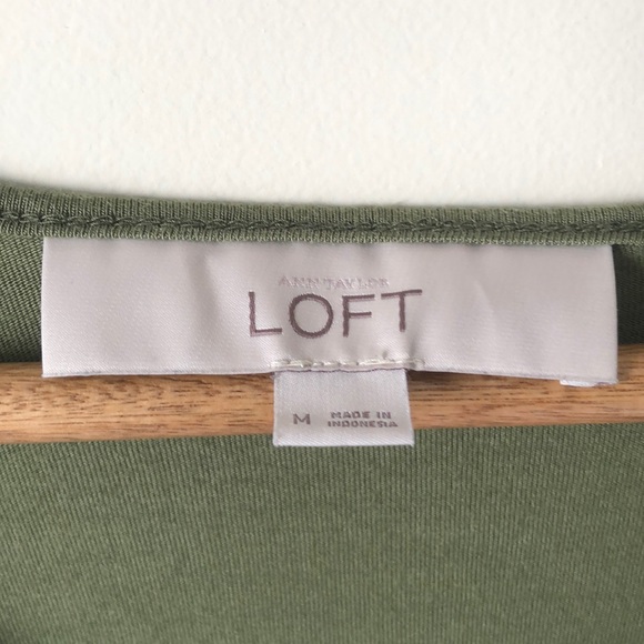Ann Taylor Loft top (GRN) - Picture 5 of 7